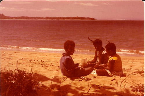 Photo of Fijian girls on beach
